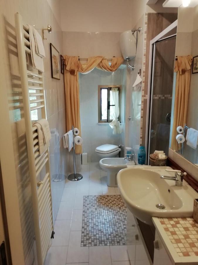 Bed and Breakfast Le Pinelle Терні Екстер'єр фото
