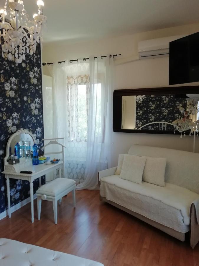 Bed and Breakfast Le Pinelle Терні Екстер'єр фото