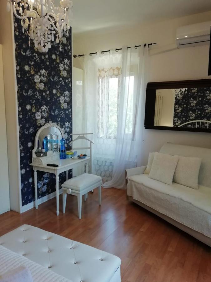 Bed and Breakfast Le Pinelle Терні Екстер'єр фото